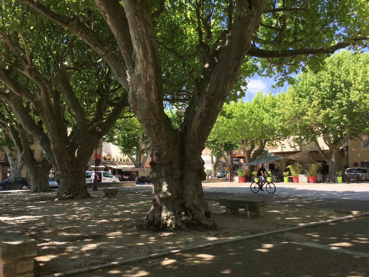 "La Place Du Village" Bédoin Kültér fotó