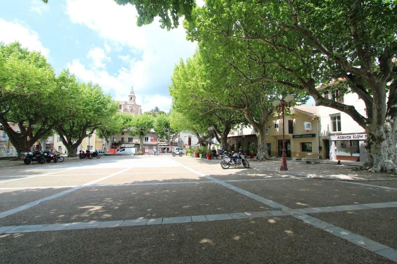 "La Place Du Village" Bédoin Kültér fotó